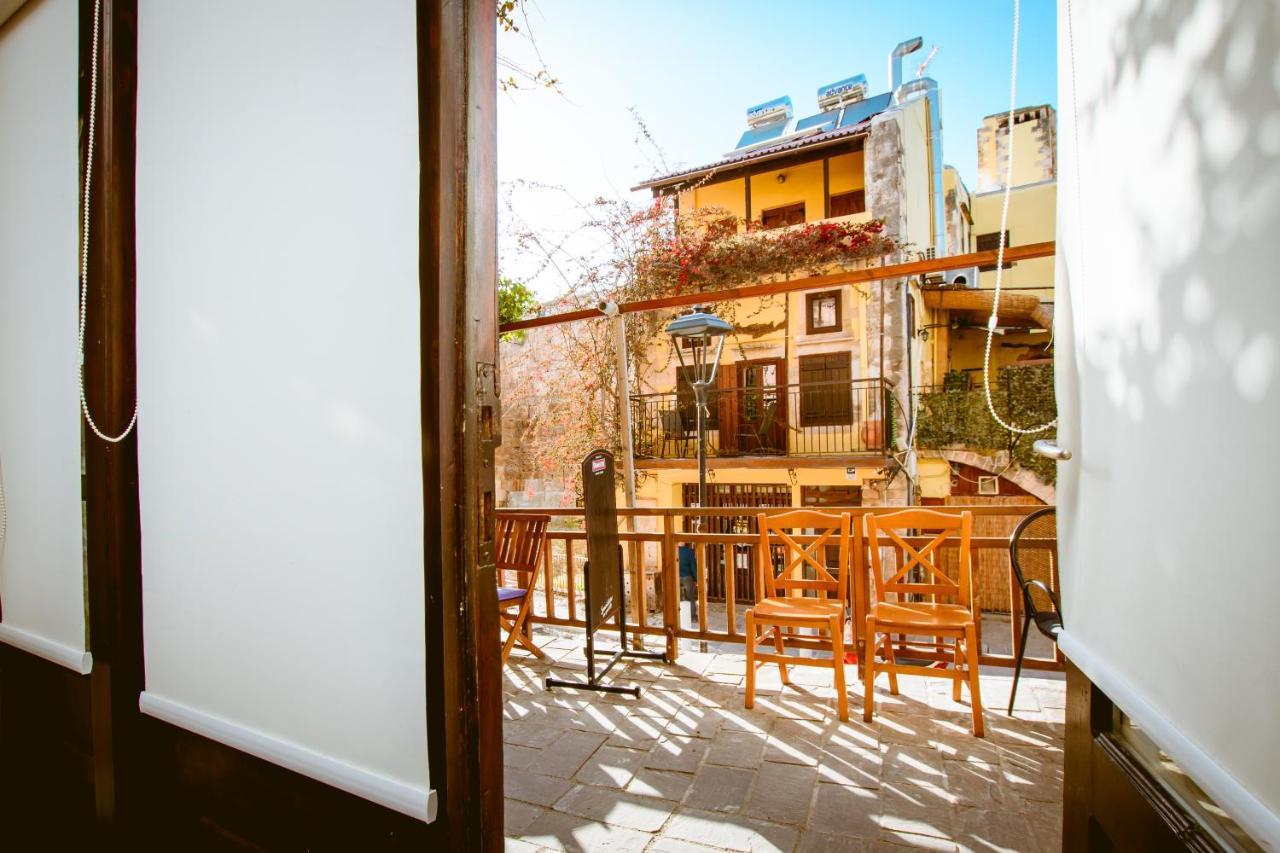 Casa de hóspedes Bozzali Chrissi Akti Chania