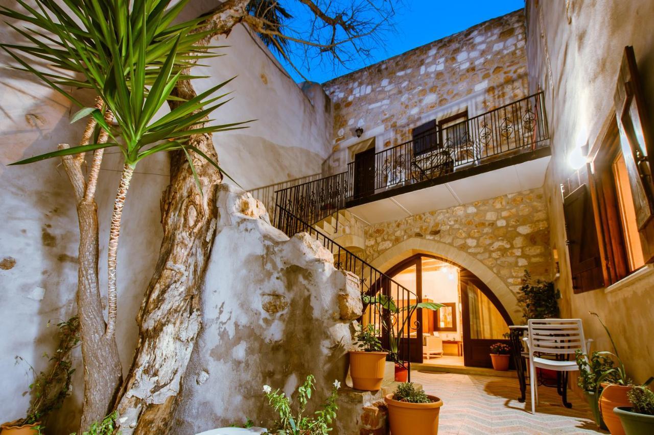 Bozzali Casa de hóspedes Chrissi Akti Chania