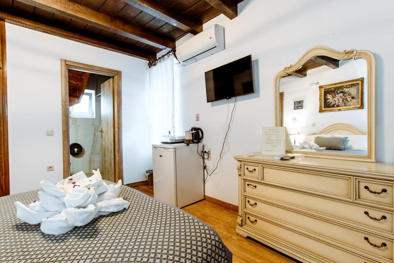 Casa de hóspedes Bozzali Chrissi Akti Chania